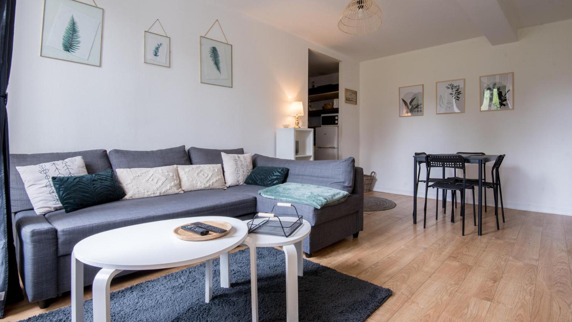 Le Botanica Apartment *
